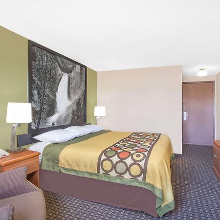 Super 8 By Wyndham Riverton Exterior foto