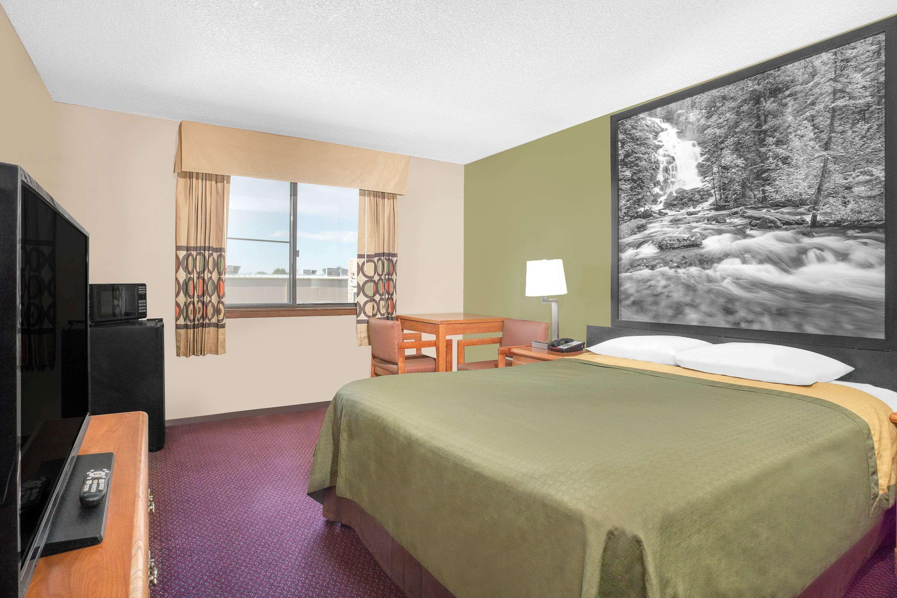 Super 8 By Wyndham Riverton Exterior foto
